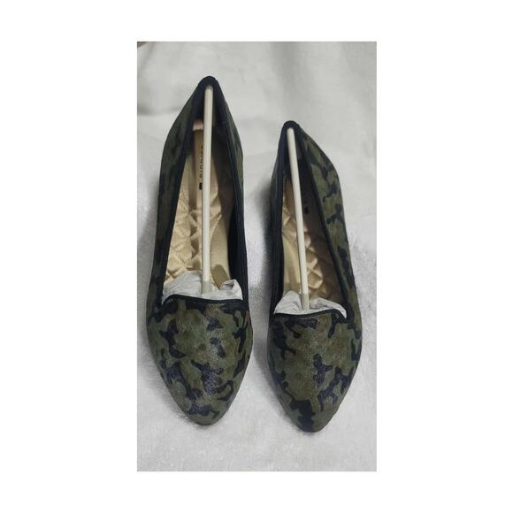 NWT Women's Birdies The Blackbird Loafer Flat in Camo Calf Hair size 6.5 Slipper - Picture 2 of 7